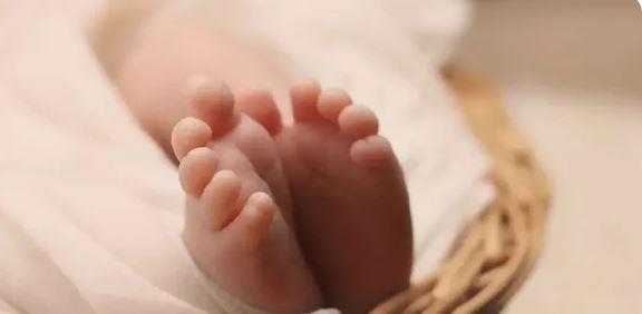 العثور على طفل متوفى داخل منزله بقنا.. والنيابة تحقق في ملابسات الواقعة
