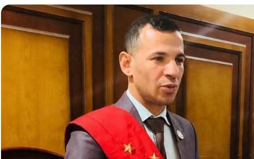 انتحل صفة قاضٍ واستولى على أموال المواطنين.. الحبس سنتين للمتهم