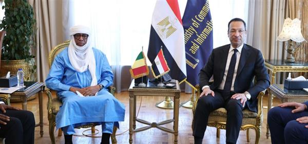 مصر ومالي تبحثان تعزيز التعاون في مجالات التحول الرقمي وتطوير البنية التحتية للاتصالات