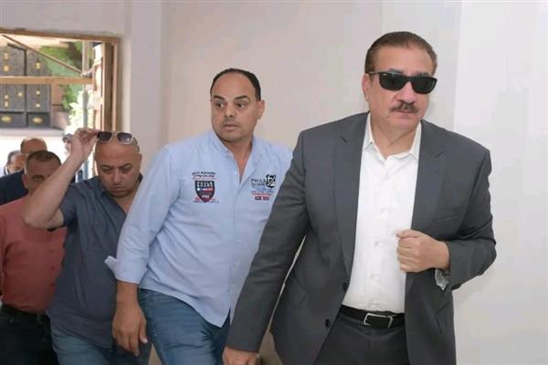 محافظ بورسعيد يتابع اللمسات النهائية للمبنى المؤقت لسداد اشتراكات التأمين الصحي