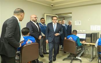   وزير الصحة يتفقد مركز الخدمات الطارئة 137 ويؤكد أهمية سرعة الاستجابة لاحتياجات المواطنين