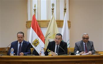 وزير التعليم العالي والقائم بأعمال وزير الثقافة يترأس اجتماع اللجنة العليا للمهرجانات