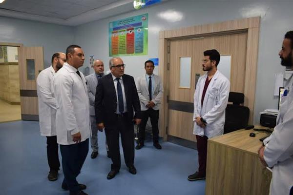 رئيس التأمين الصحي في العاصمة الجديدة.. ويتابع تجهيز مستشفى جديد بـ390 سريرا