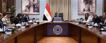   رئيس الوزراء يبحث ملفات النقل والتنمية المحلية والإسكان مع الوزراء