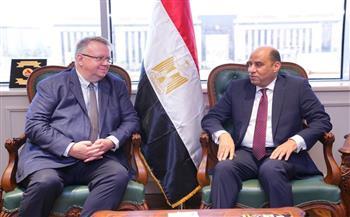 وزير العمل يلتقي مدير مكتب "المنظمة" بالقاهرة لتعزيز التعاون وإنجاز الملفات المشتركة