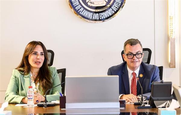 وزيرا التخطيط والإسكان يناقشان الموقف التنفيذي لمشروعات خطة العام المالي 2027/2026