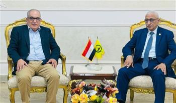   محافظ شمال سيناء يستقبل رئيس الهيئة العامة للتأمين الصحي