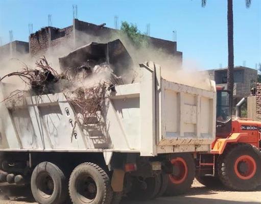 الزينية بالأقصر ترفع 30 طن مخلفات وترصف طريقًا رئيسيًا وتطور الإنارة