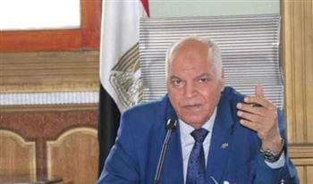   نقيب المعلمين يثمن دعوة الرئيس السيسي لتعزيز وعي الطلاب