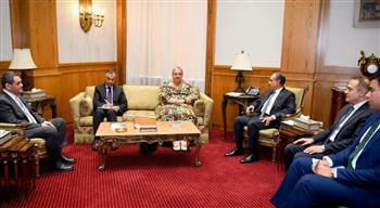   وزير الخارجية يبحث مع المبعوثة الأممية إلى ليبيا مستجدات العملية السياسية