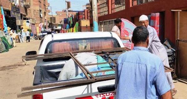 محافظ أسوان يتابع جهود إزالة 165 حالة تعدى على أملاك الدولة