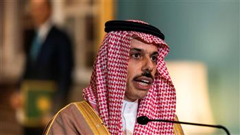   وزير الخارجية السعودي يبحث مع نظيره اليوناني تعزيز علاقات التعاون