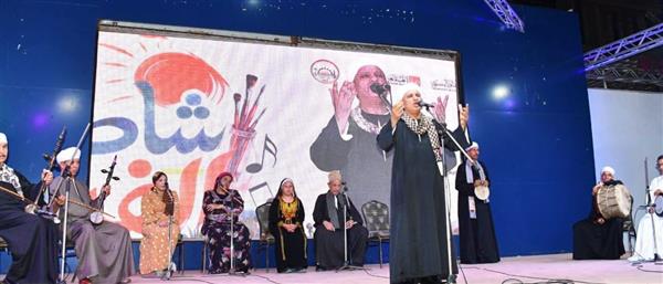 الفرح السيوي يزين حفلات "شاطئ الفن" بمطروح