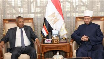   وزير الأوقاف يستقبل سفير السودان بالقاهرة لبحث تعزيز التعاون المشترك