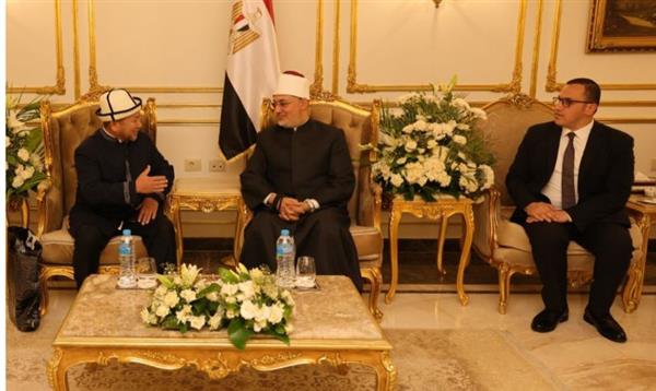 «بناء القدرات ومواجهة التطرف».. مباحثات ثنائية تجمع مفتي الجمهورية ورئيس الإدارة الدينية لمسلمي قيرغيزستان