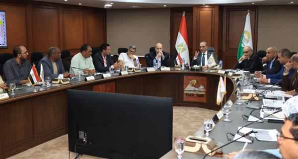 محافظ الجيزة يعقد اجتماعًا موسعًا مع رؤساء مراكز البدرشين و كرداسة و الصف