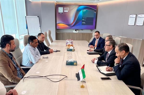 وزير التخطيط يبحث التعاون مع مسؤولين إماراتيين ومؤسسات دولية و"أمريكانا للأغذية"
