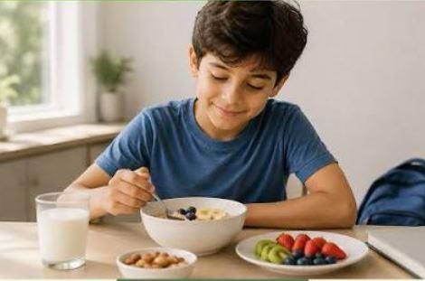 مع دخول المدارس.. 7 نصائح من استشاري مخ وأعصاب لتنمية ذكاء طفلك ودعم تركيزه