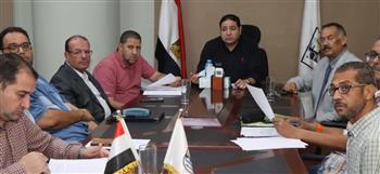 نائب محافظ بني سويف يراجع ملفات تقنين أراضي الدولة