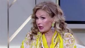  الفنانة يسرا :الفرق بين سيفين الصغيرة  و" يسرا "  الفنانة التجربة والحياة والوقت اللي عدى في عمري كله والنجاح