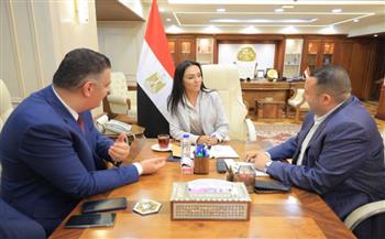   وزيرة التضامن الاجتماعي تلتقي عددًا من النواب لمناقشة ملفات الوزارة واستعراض طلباتهم