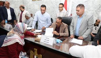  محافظ سوهاج يوجه بسرعة الاستجابة لمطالب المواطنين