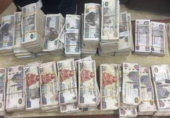 ضبط 10 عناصر جنائية لقيامهم بغسـل 400 مليون جنيه من حصيلة الإتجار بالمخدرات