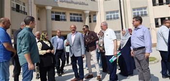   محافظ السويس يتفقد عدد من المدارس ودار الإفتاء وحمام السباحة الأوليمبي