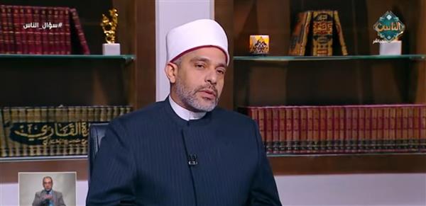 هل يشترط البقاء في نفس مكان صلاة الفجر لنيل ثواب الحج والعمرة؟.. أمين الفتوى يوضح