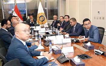   وزير الصناعة يبحث مع ممثلي شركة هاير مصر للأجهزة الكهربائية مشروعات الشركة الحالية 