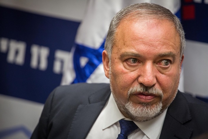   ليبرمان : إسرائيل ليست معنية بعملية عسكرية جديدة في قطاع غزة