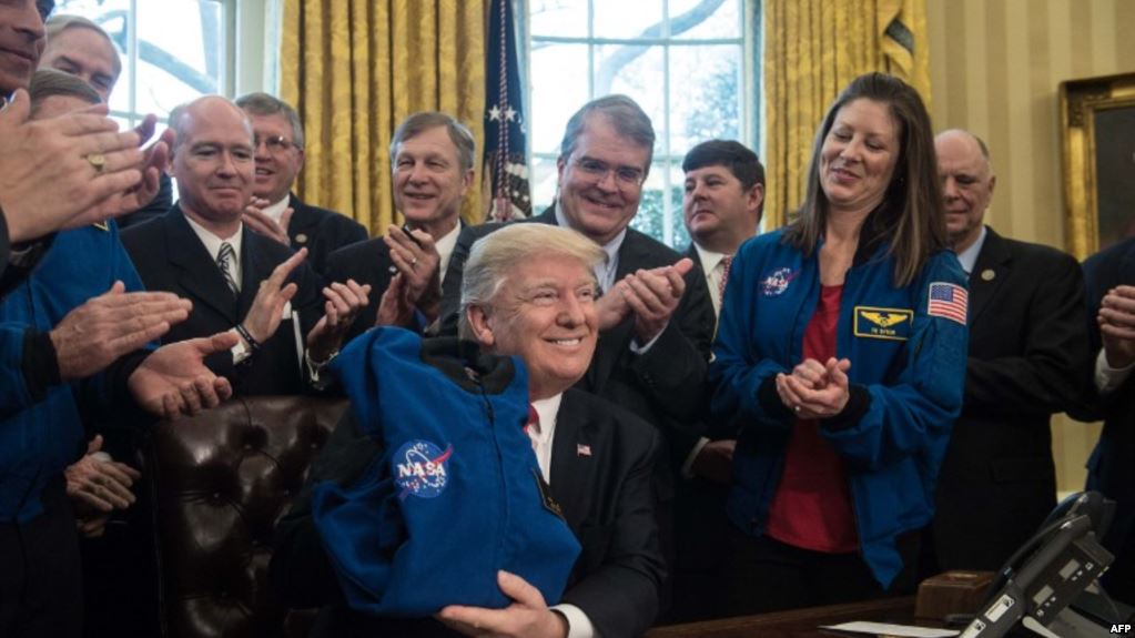  ترامب يوقع على قانون تمويل وكالة ناسا بهدف الوصول للمريخ بحلول 2030