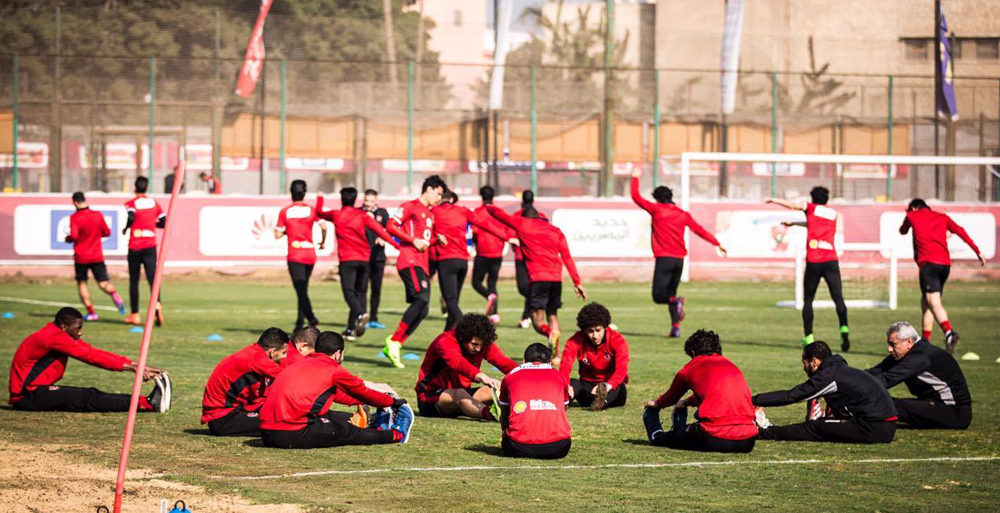   الأهلى يتدرب على ملعب الوصل استعدادا لإياب ثمن نهائي «كأس زايد»
