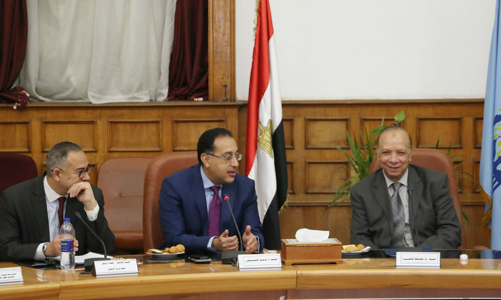   وزير الاسكان ومحافظ القاهرة يناقشان الخطوات التنفيذية لتطوير مثلث ماسبيرو