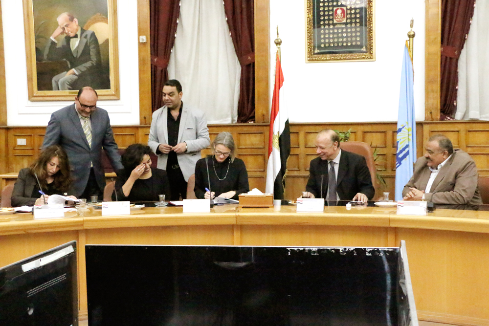   محافظ القاهرة يشهد توقيع بروتوكول تعاون لإطلاق مبادرة ’’سكتك خضراء’’  
