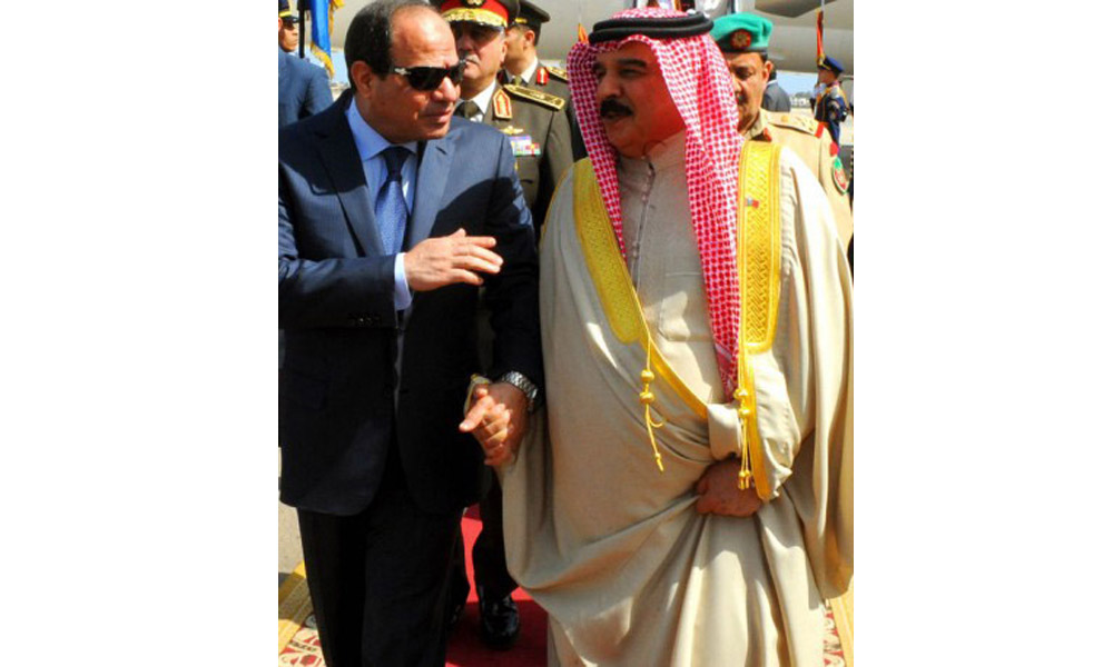   الرئيس السيسي وملك البحرين يؤكدان ضرورة التوصل إلى تسويات سياسية لأزمات المنطقة العربية