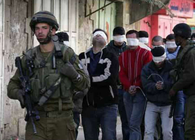   قوات الاحتلال الإسرائيلي تعتقل 15 فلسطينيا من الضفة الغربية