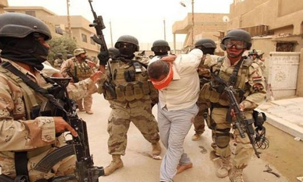   المتحدث العسكري: الجيش الثالث يلقي القبض على 12 تكفيريا بوسط سيناء