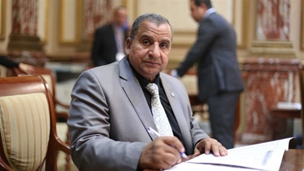  البرلمان يستدعى 4 وزراء لوقف بيع "الأسطورة المصرية"