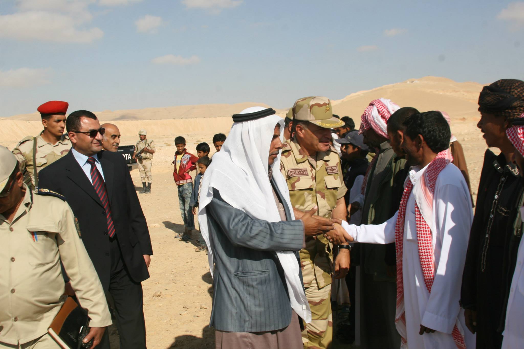   قبائل سيناء تنظم مؤتمرا جماهيرياً لدعم القوات المسلحة في حربها ضد الإرهاب وتنمية سيناء
