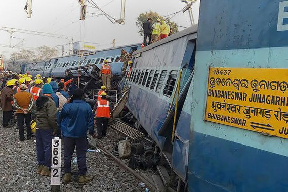   إصابة 25 شخصا في خروج قطار ركاب عن مساره شمال الهند