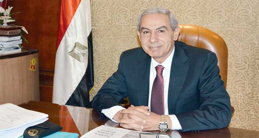   وزير التجارة والصناعة يبحث مع وفد البنك الدولى تعزيز السياسات التجارية والسياسية لمصر