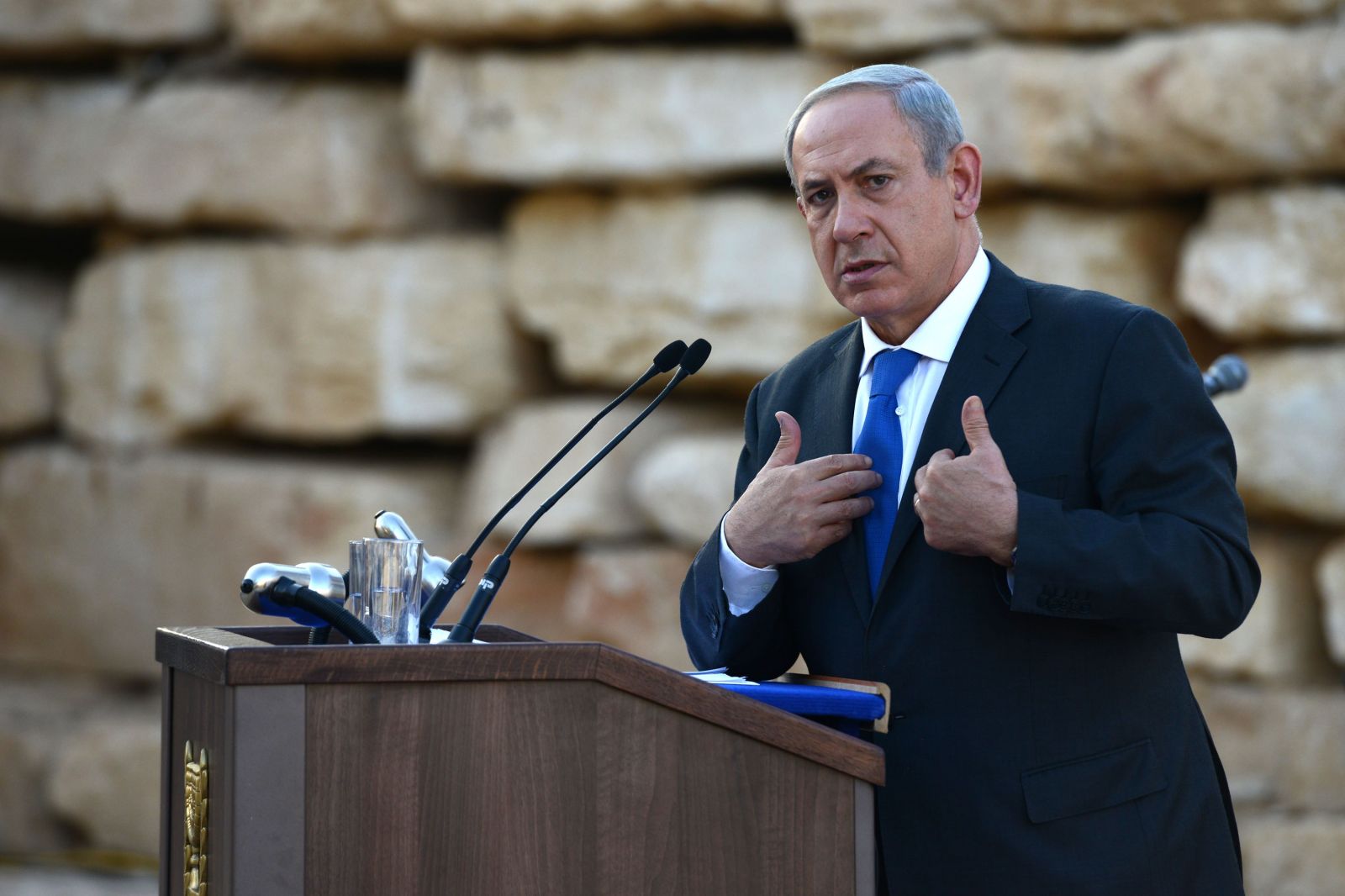   نتنياهو يسعى لإقامة منطقة عازلة على الحدود مع سوريا والأردن