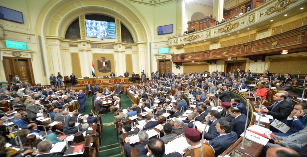   البرلمان يوافق على قانون التظاهر