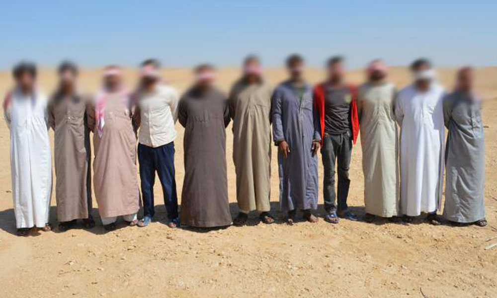   بالصور.. قوات إنفاذ القانون بالجيش ملاحقة العناصر التكفيرية والإجرامية بوسط سيناء