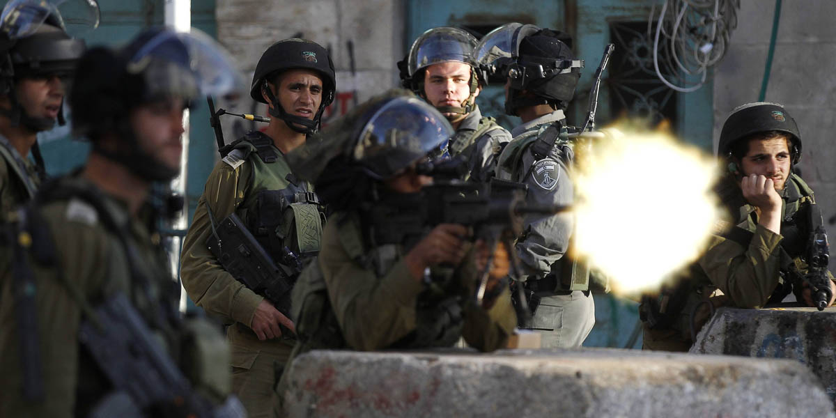   إصابة فلسطيني بطلق ناري والعشرات بالاختناق خلال مواجهات مع الاحتلال بالضفة