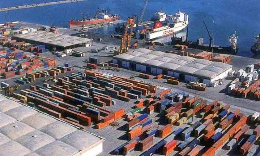   تأمين أرصفة وساحات ميناء الإسكندرية أثناء عيد العمال