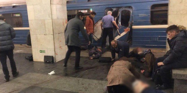   مرصد الإفتاء يدين تفجير مترو "سان بطرسبرج" ويدعو إلى عدم تحميل الإسلام والمسلمين المسئولية 