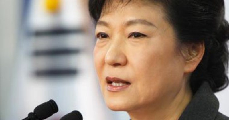   النيابة العامة في كوريا الجنوبية تجري أول تحقيق مع الرئيسة السابقة بعد اعتقالها
