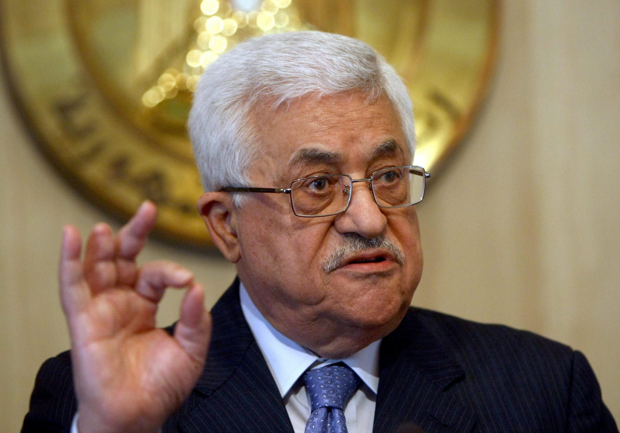   الرئيس الفلسطيني يؤكد مساندته للشعب المصري ضد الإرهاب الأعمى